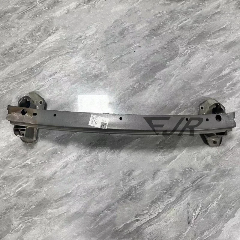 OEM 673007200 Trave paraurti anteriore per ricambi auto di alta qualità Levante M161