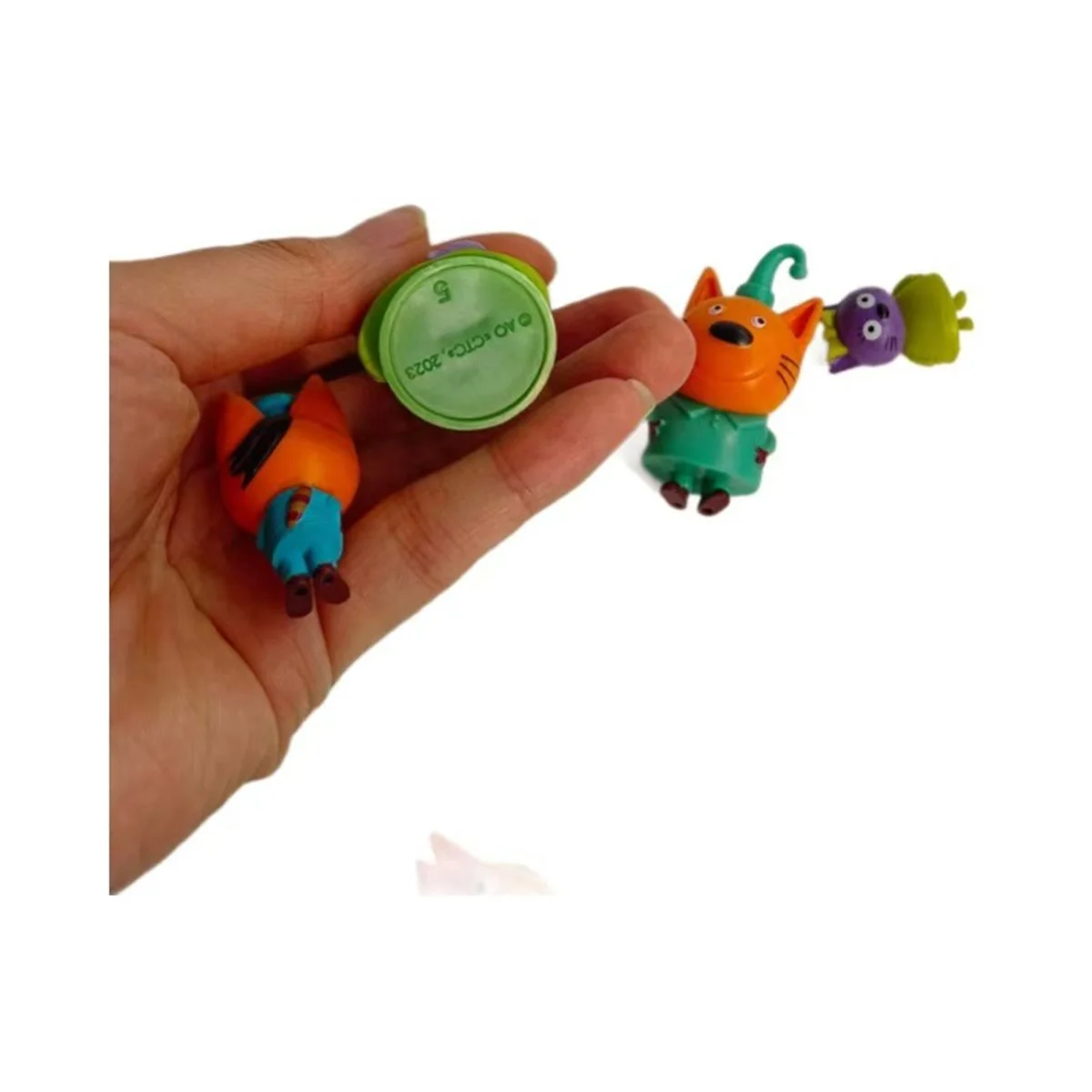 قطط أليفة لطيفة متعددة من نفس العائلة #2