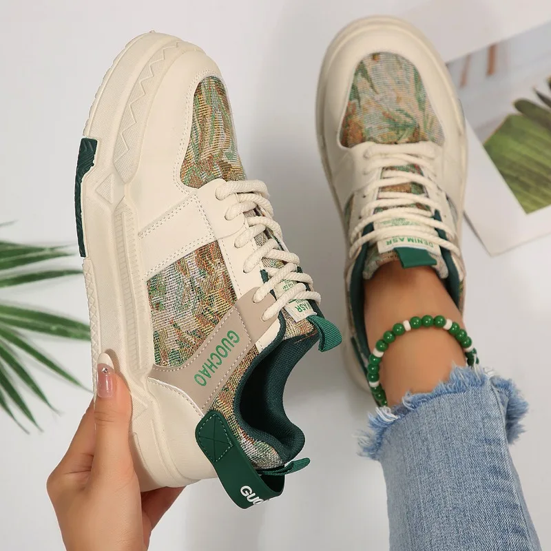 Spring and Autumn Women's Color Blocking Mid Heel Sneakers 2026 New Women Casual Fashionable Shallow Mouth Vulcanized Shoes