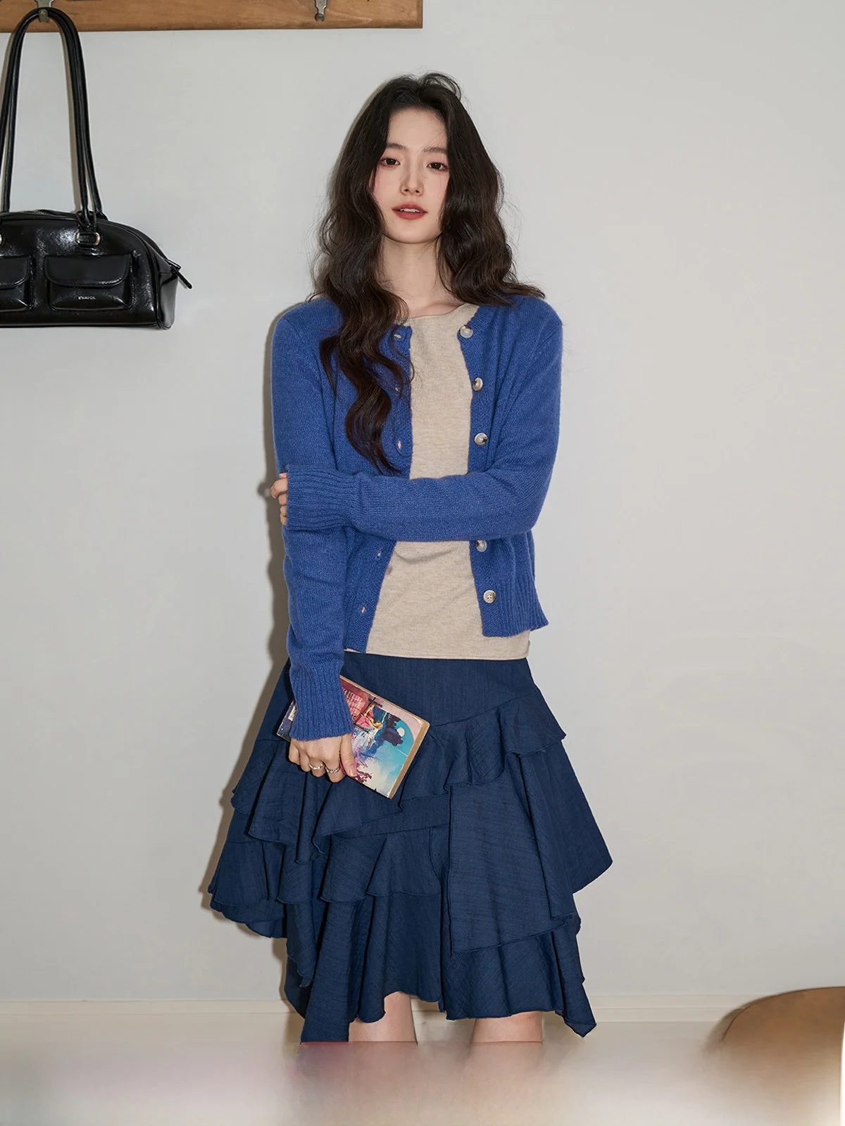 

Blue round Ne ort Knitted Long Sve Cardigan Women's Slim Fit Spring 2026 Lazy Soft Ele Outerwear Coat