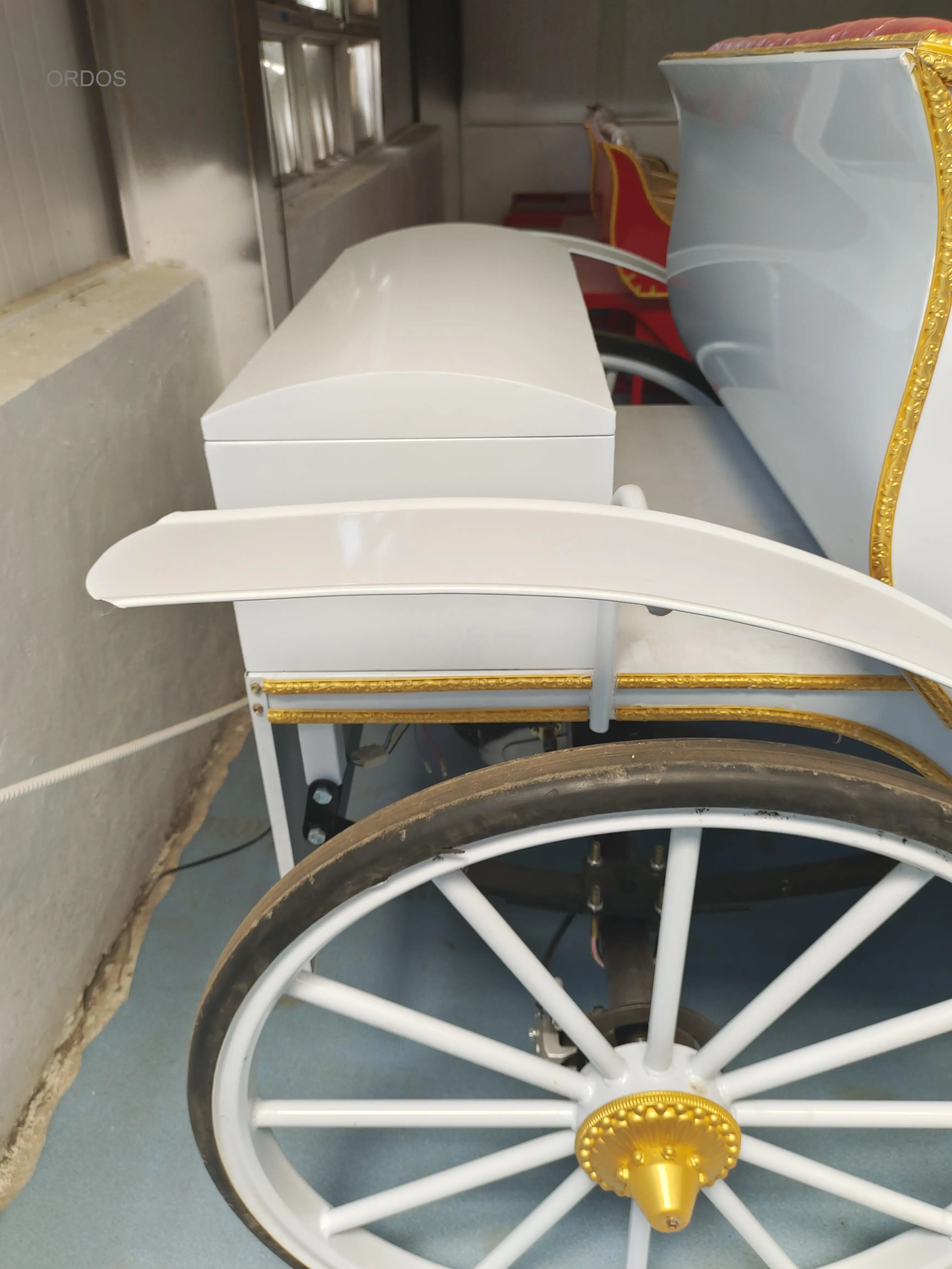 2024 Sightseeing Carriage Electric Tricycle For Passenger Customized Color Factory Price COC