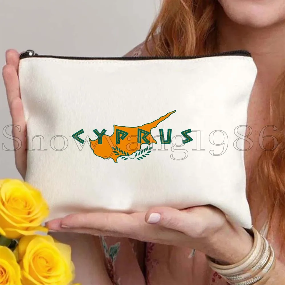 أذرع قبرص العلم خريطة نيكوسيا الهدايا قماش حقيبة مستحضرات التجميل ماكياج المرحاض حقيبة مقلمة سستة الحقيبة مفتاح محفظة نسائية للعملات المعدنية أكياس التخزين