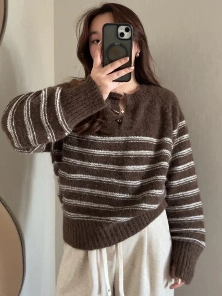 

Korean Fashion O Neck Color Blocked Knitted Sweater Women's Autumn /Winter 2025 Striped Casual Long Sleeves Pullovers