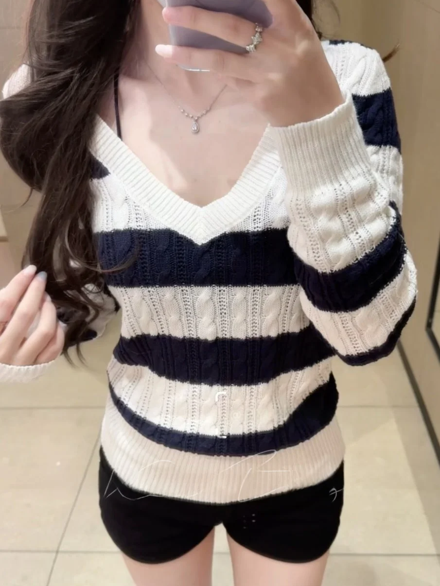 

LanYu Fabric Autumn Winter New Sle Beautiful Lady V-Ne Hollow out Slimming Long Sve Sweater Comfortable Warm Striped P...