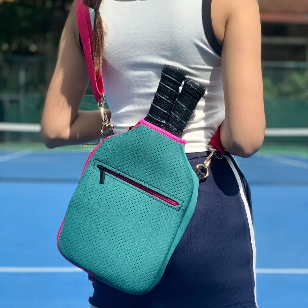 

Large Capacity Pickleball Crossbody Bag Zipper Closure Waterproof Pickleball Paddle Cover Adjustable Strap Professional