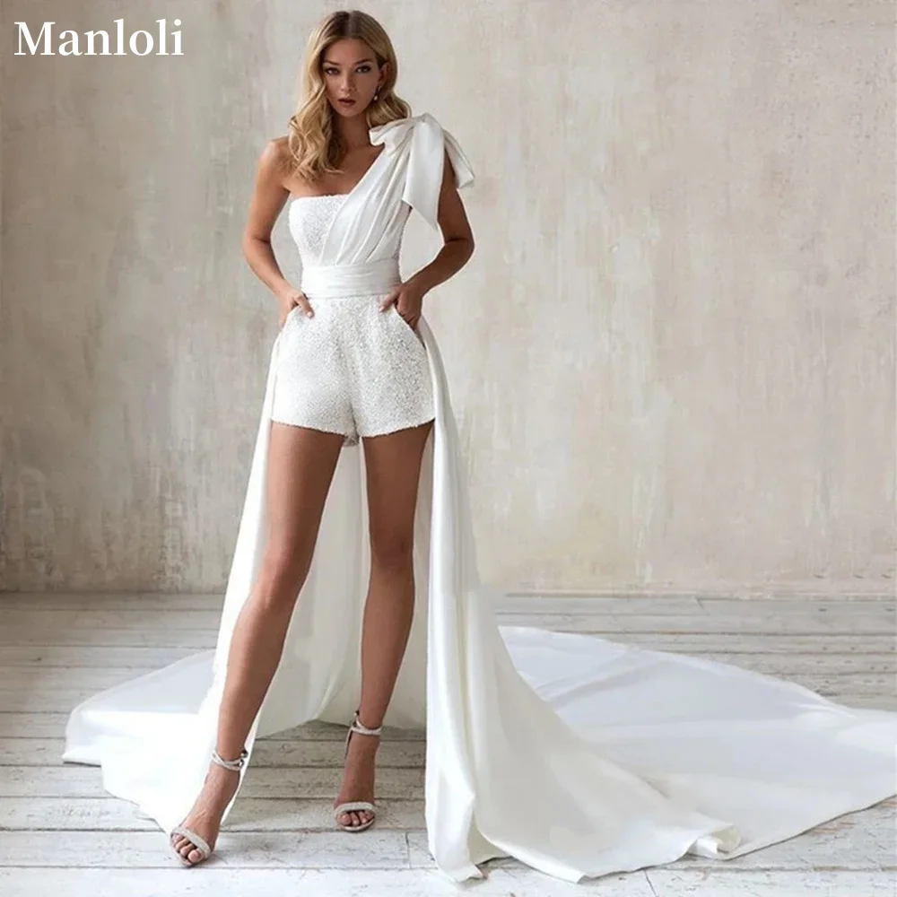 Combinaison courte moderne à la mode, Robe de mariée avec nœud détachable, asymétrique épaule dénudée, taille, dos nu, personnalisation