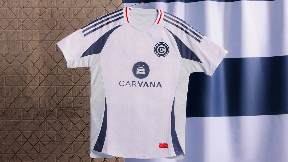 

2025 Summer Hot-selling New Chicago Flame Jersey Outdoor Training Breathable Sweat-absorbing Quick-drying Short-sleeved T-shirt