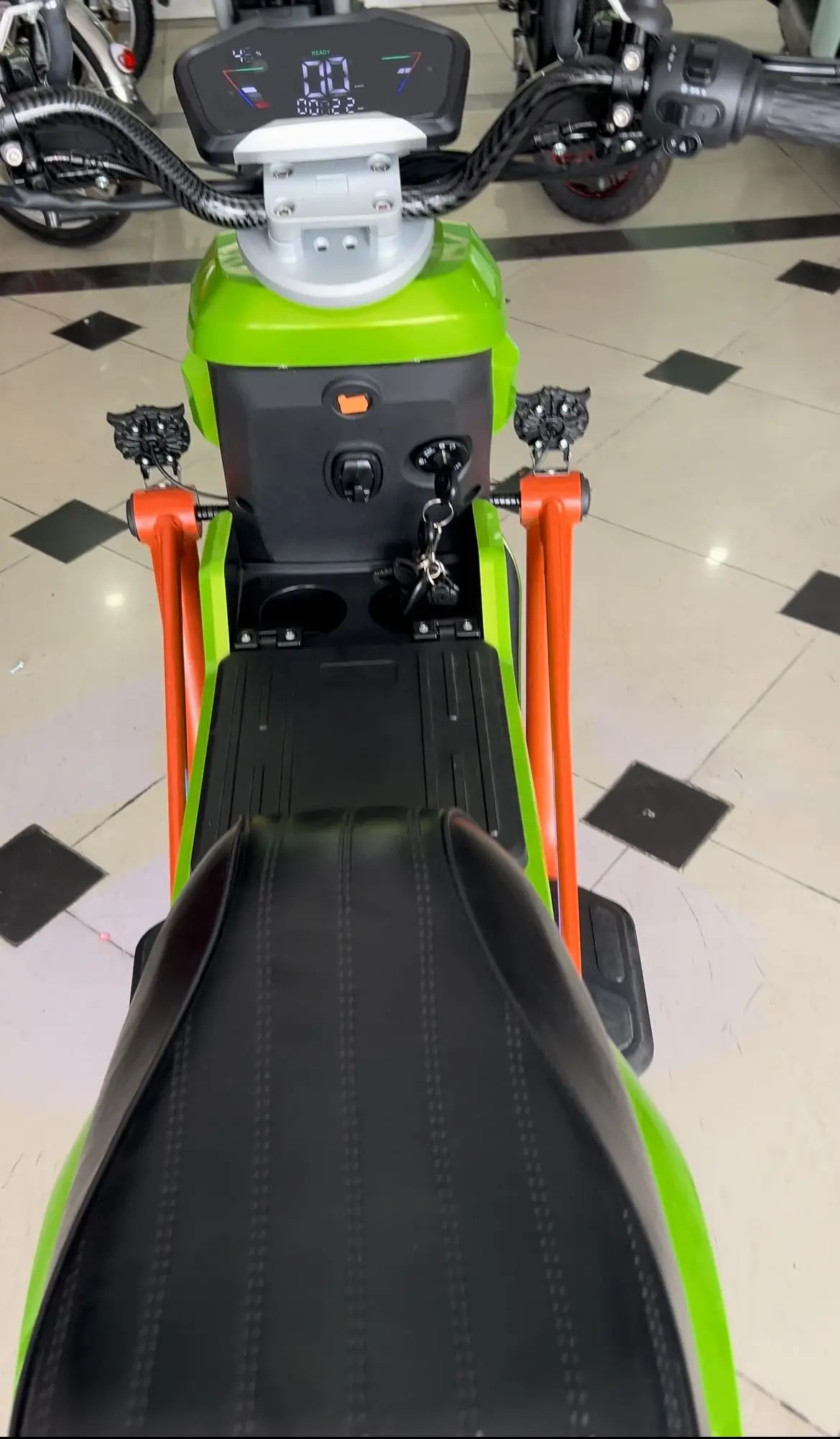 WB  High-speed electric motorcycle 3000W 60V 40Ah electric motorcycle, suitable for urban commuting and daily travel