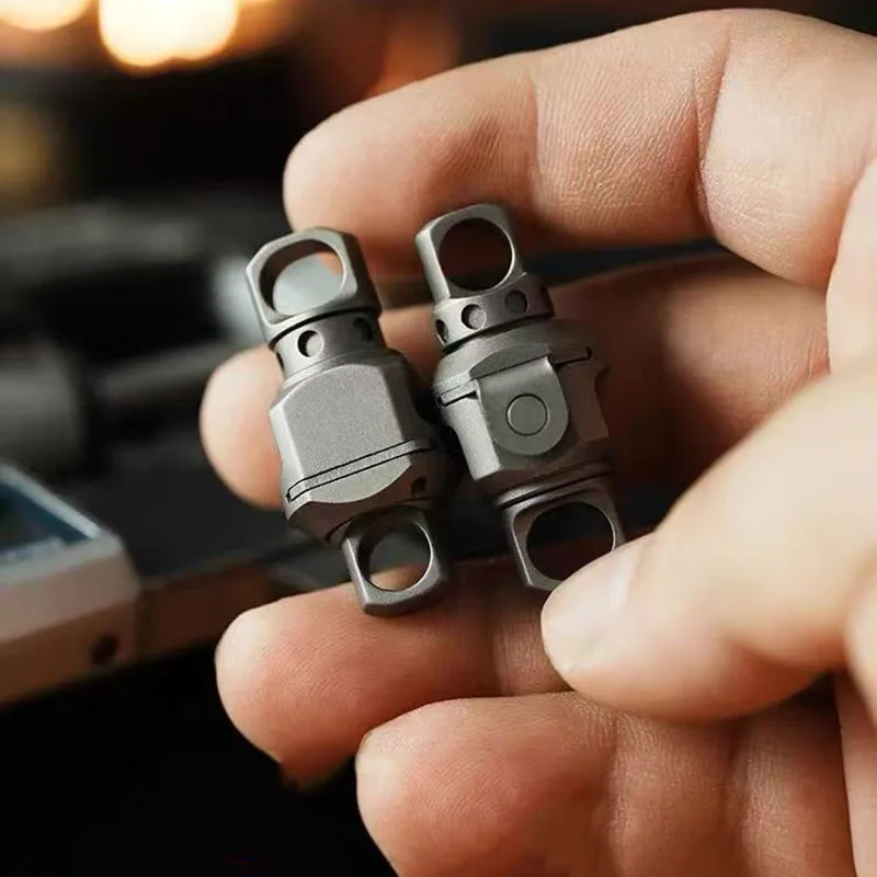 Master TC4 Titanium Alloy Magnet Quick Release Buckle Car Key Chain Ultra-light EDC Universal Connecting Buckle 360° Rotatable