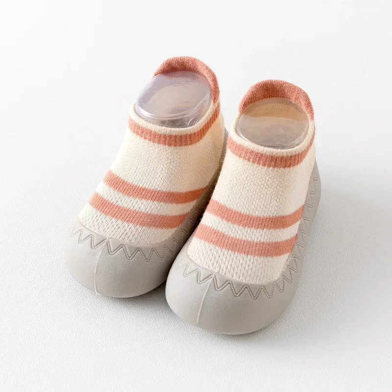 أحذية أرضية للأطفال أحذية صيفية لحديثي الولادة غير قابلة للانزلاق أحذية أطفال جوارب بنات أحذية للأولاد أحذية داخلية