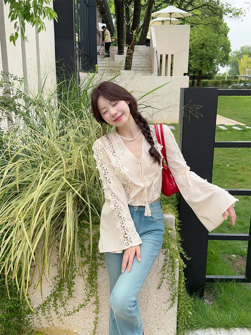 

Women's V-neck Lace-up Beige Long-sleeve Shirt Floral Patchwork Hollow-out Spring Autumn Flared-sleeve Trendy Layering Tops