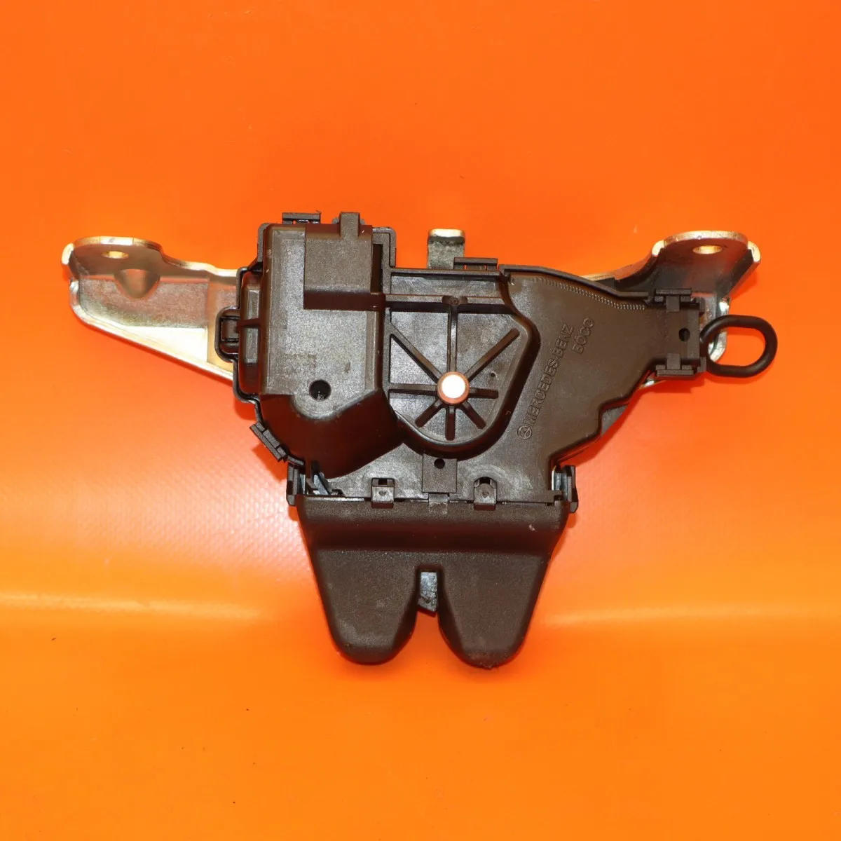

Latch Actuator for Benz for C-Class for W205 C205 C238 Car Replacement Part 2057500600 Tailgate Lock