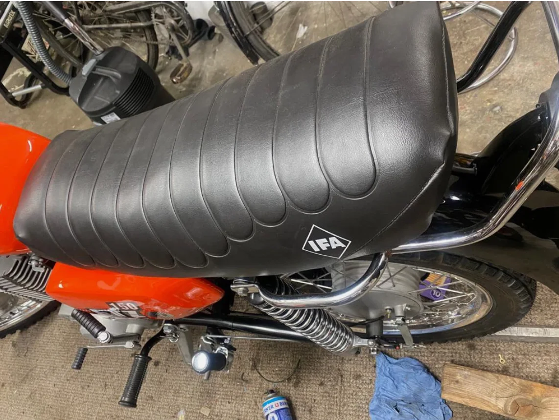 

Reproduction SEAT base foam leather for MZ ETZ 251 Motorcycle New Condition Motorcycle Seats Accessories