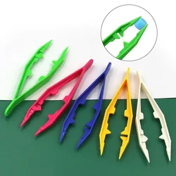 Plastic Tweezers for Kids, Small Disposable Tweezers, Medical Repair Tools, Crafts Clips, Random Color, 10 PCs