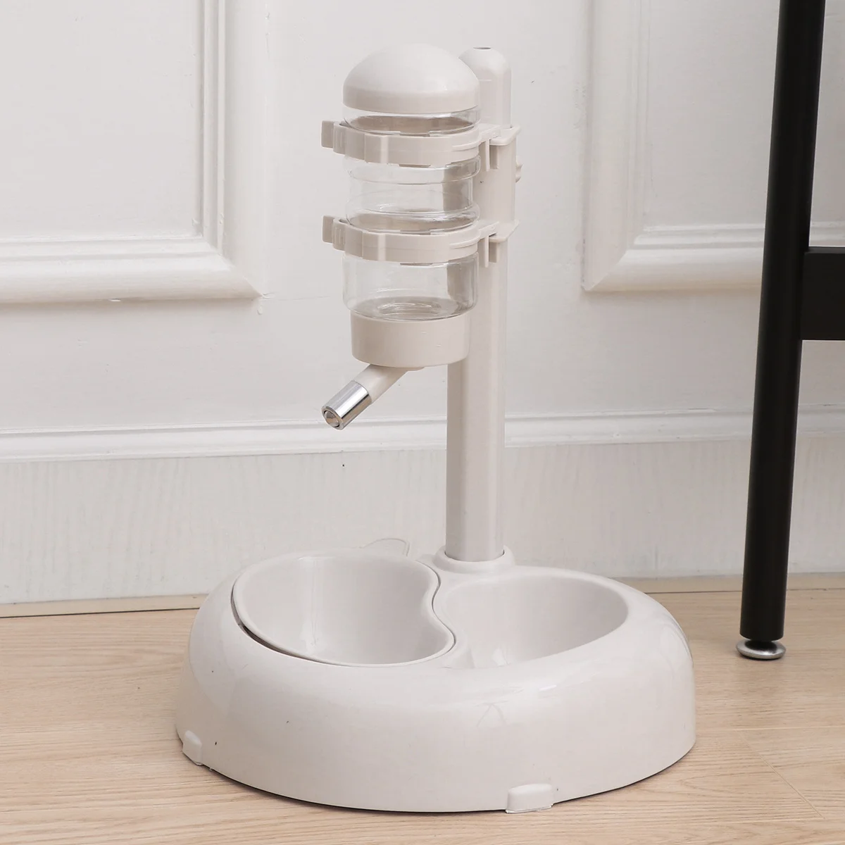 ペット用給水器 ペットボトル 犬 猫 健康 簡単に掃除できる 非湿潤口毛溝デザイン ホワイト ペット用品