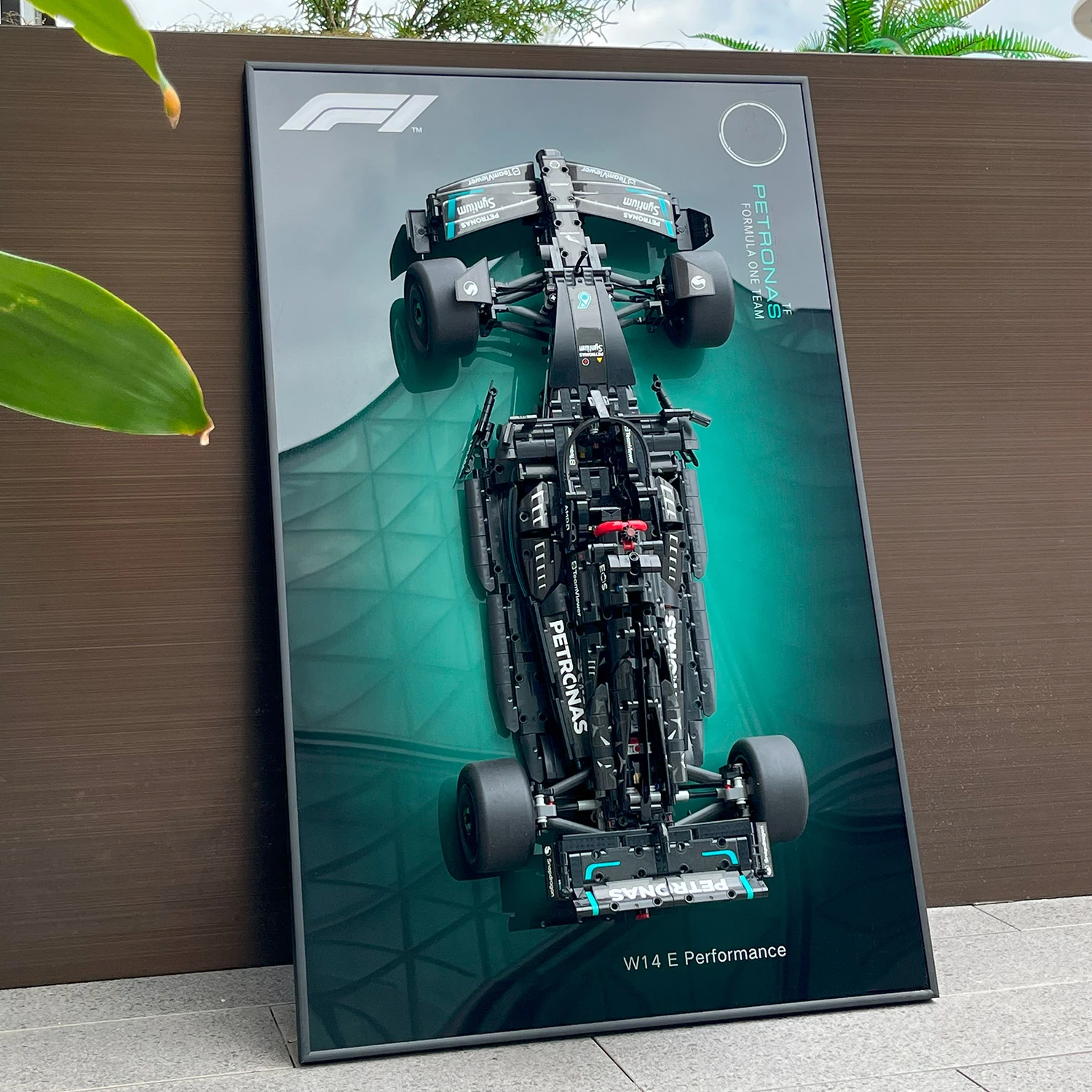 

Wall Mount Display for LEGO 42171 Technic Mercedes-AMG F1 W14 E--Display Wall only, no model included (42171 wall display）