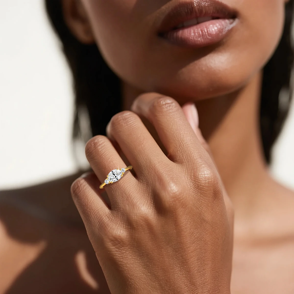 

Hypoallergenic 14K Gold Hollow 1.5ct Oval Moissanite Ring Three Stone Four-Prong Sparkling Wedding Eternity Band Jewelry for her