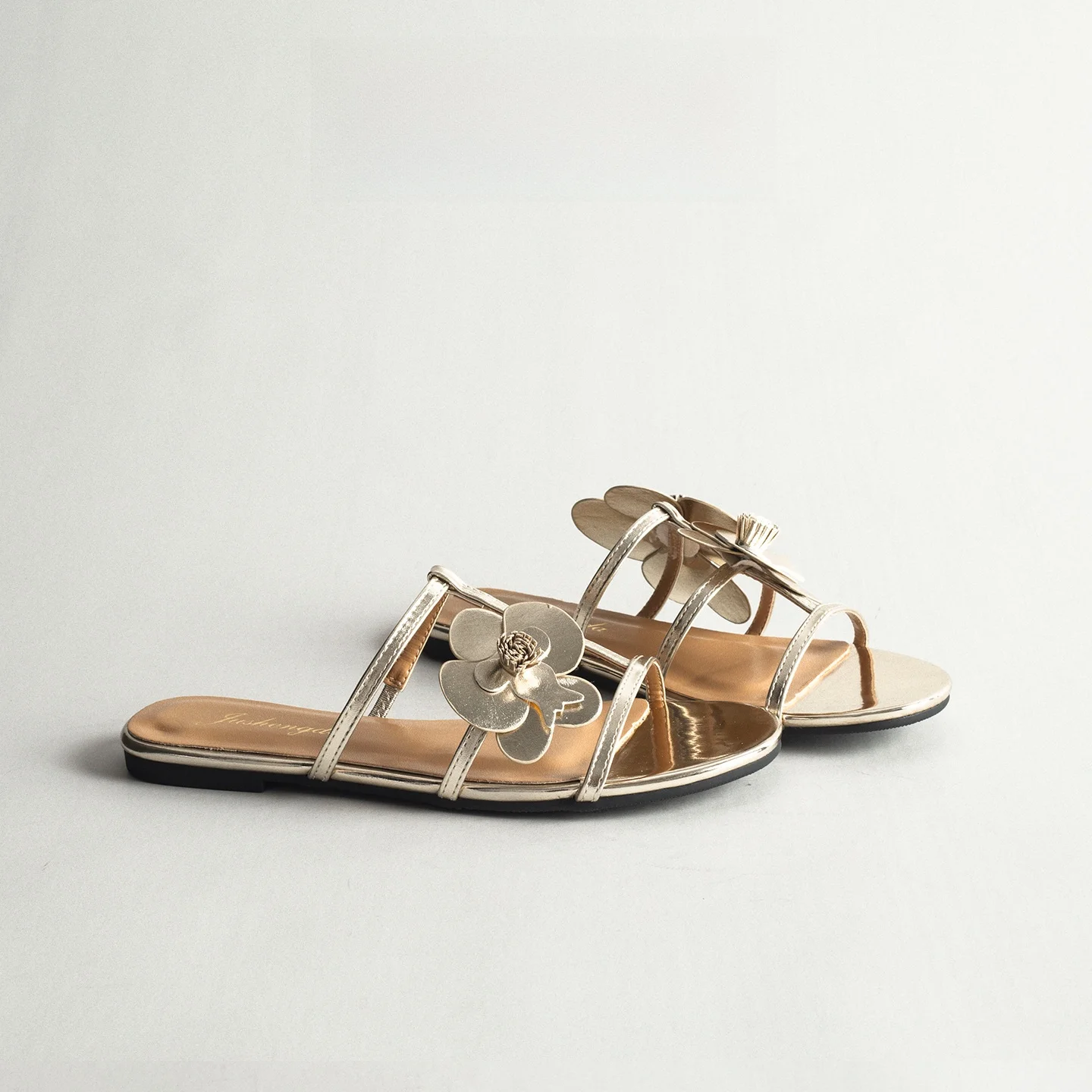 Fashionable Floral Flat Roman Sandals Women's Outdoor Wear Toe-Open Summer Beach Holiday Style Flat Heel Slip-On Sandals