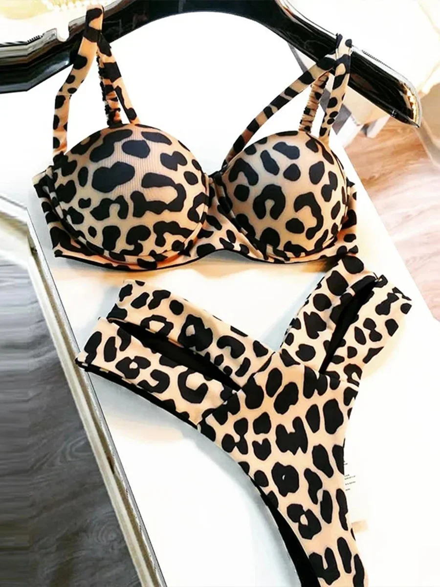 Leopard Bikini z wysokim stanem Push Up Bra Cup Bikinis 2025 Strój kąpielowy damski Dwuczęściowy zestaw bikini Strój kąpielowy z wysokim stanem