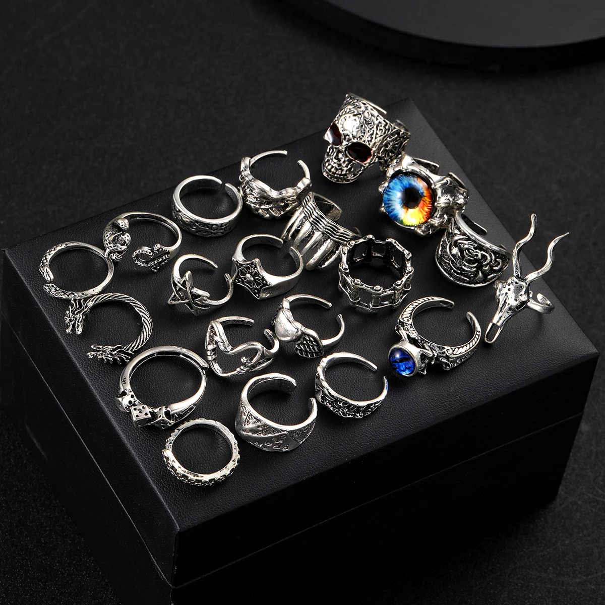 20Pcs/Set Retro Punk Gothic Rings for Women Men Silver Color Heart Evil Eyes Skull Snake Pentagram Rings Set Trendy Jewelry Gift