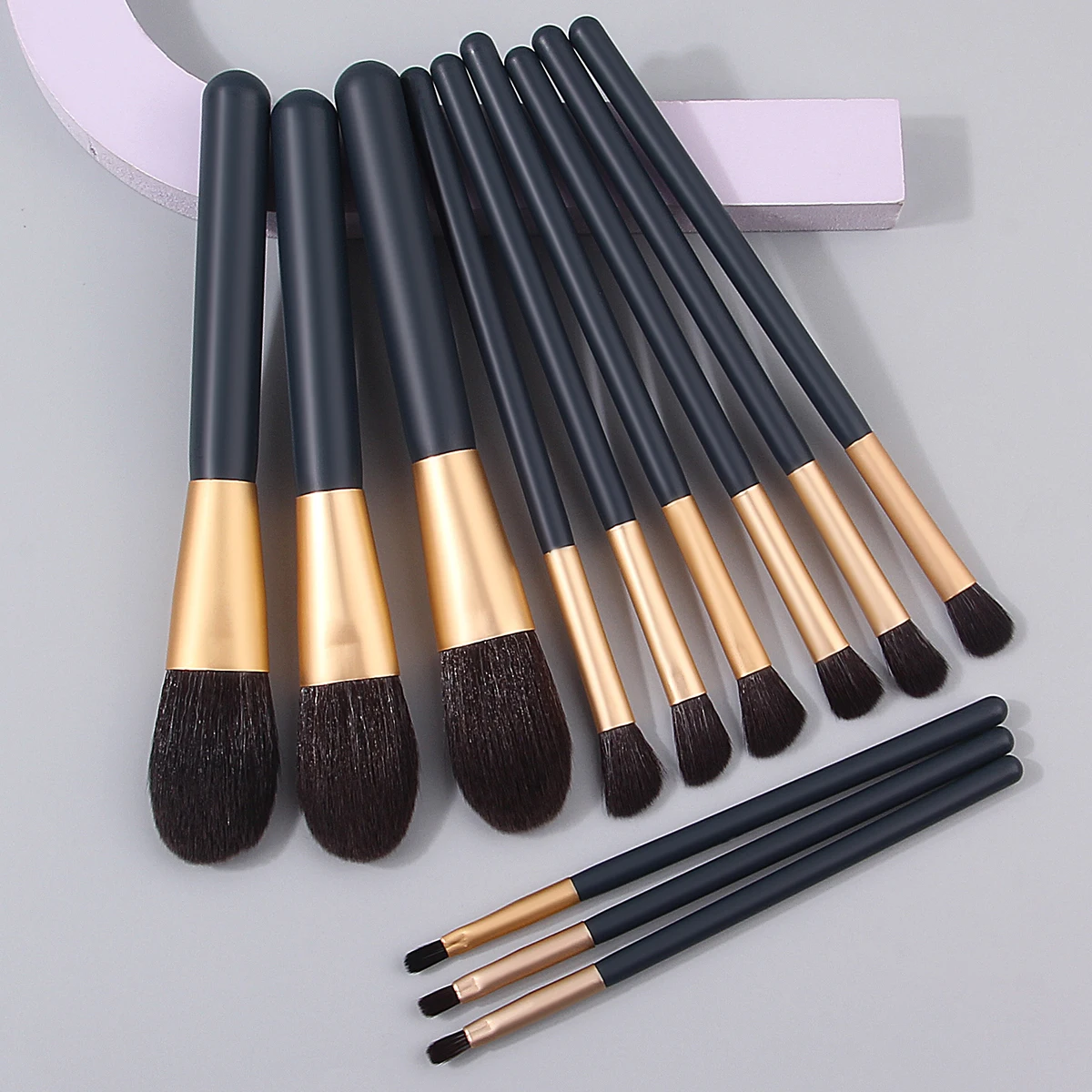Ensemble de pinceaux de maquillage pour le visage de 12 pièces de haute qualité: pinceau à Blush, pinceau pour surbrillance, pinceau pour fard à paupières, pinceau à lèvres, outils de maquillage professionnels