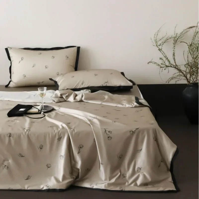 Class A maternal and infant grade summer cool quilt air conditioner quilt 20% mulberry silk summer cool silk thin quilt light