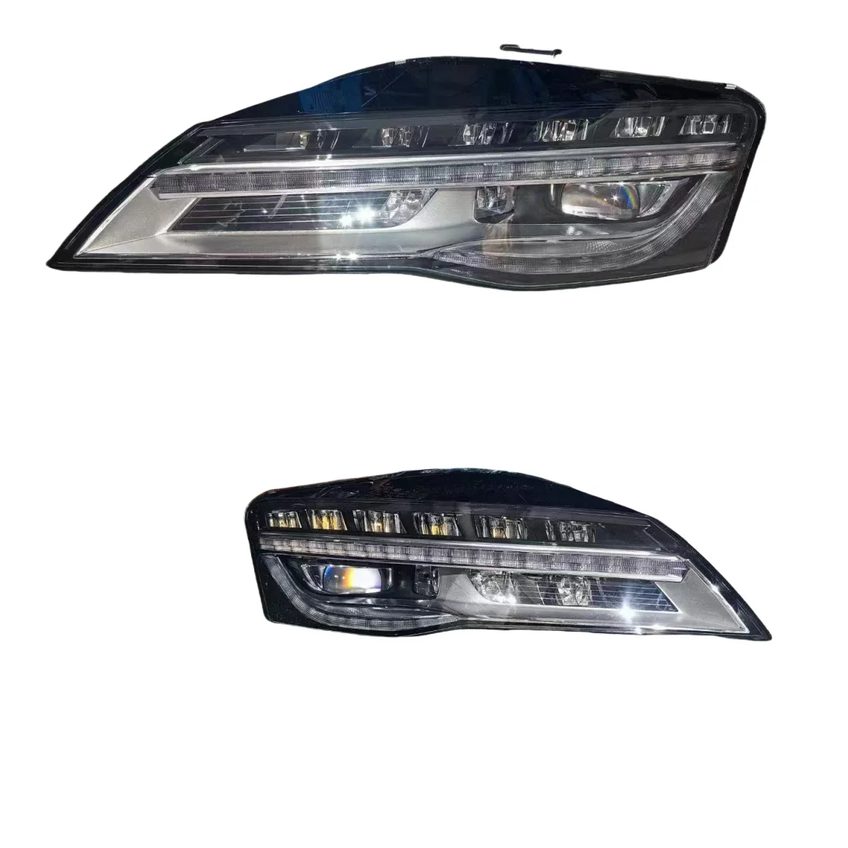 Suitable for R8 Series Front Lighting Headlights with Left and Right Light-emitting Diodes 420941029AA 420941030AA