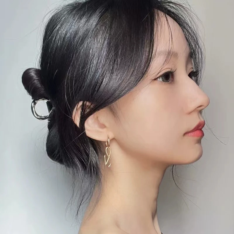 2024 Korean Wave New JK Handwritten Design Letter Earrings Gold Color Geometric Jewelry Accessories Fan Gifts