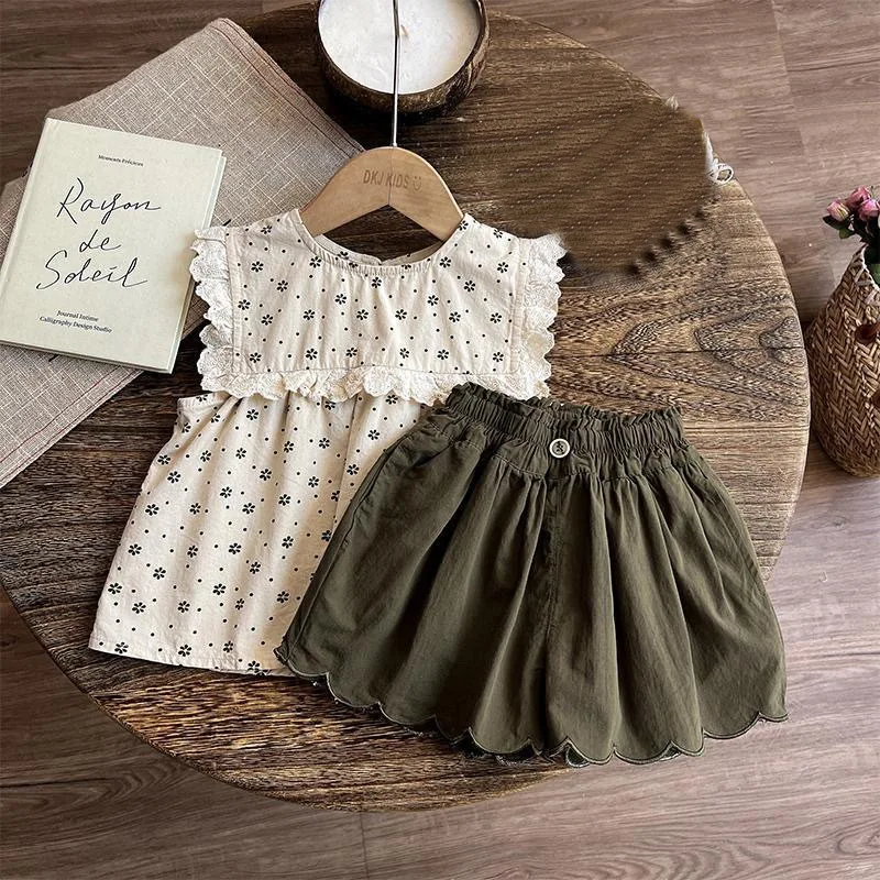 Girls' New Clothing Sets Forest Style Small Floral Lace Edge Sleeveless Top+Wave Shaped Shorts Set Baby Girl Clothes