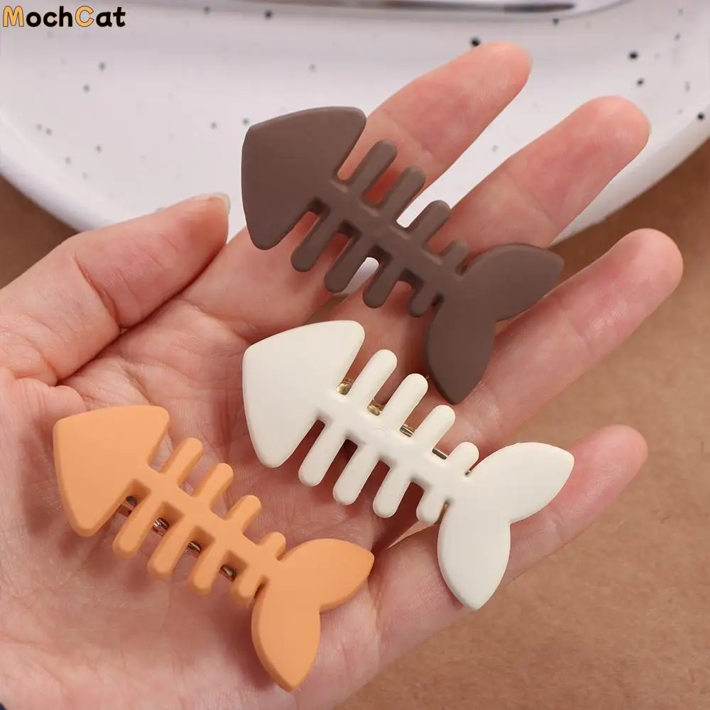 

Cute Animal Fish Bone Hair Clip Plastic Y2k Geometry Hair Accessories Hairpin Headwear Kids