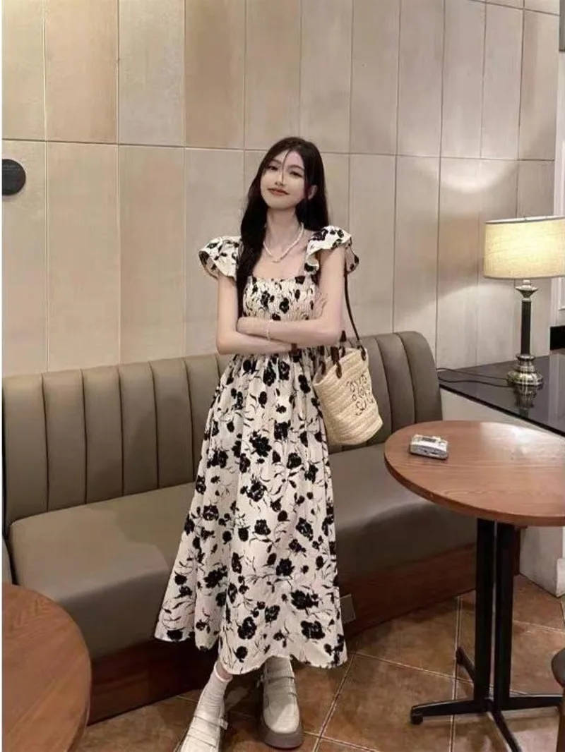 

French Flying Sleeves Dress for Women's Summer 2024 New Hepburn Style Fragmented Flower Style Wrapped Waist for Slimming FKBB