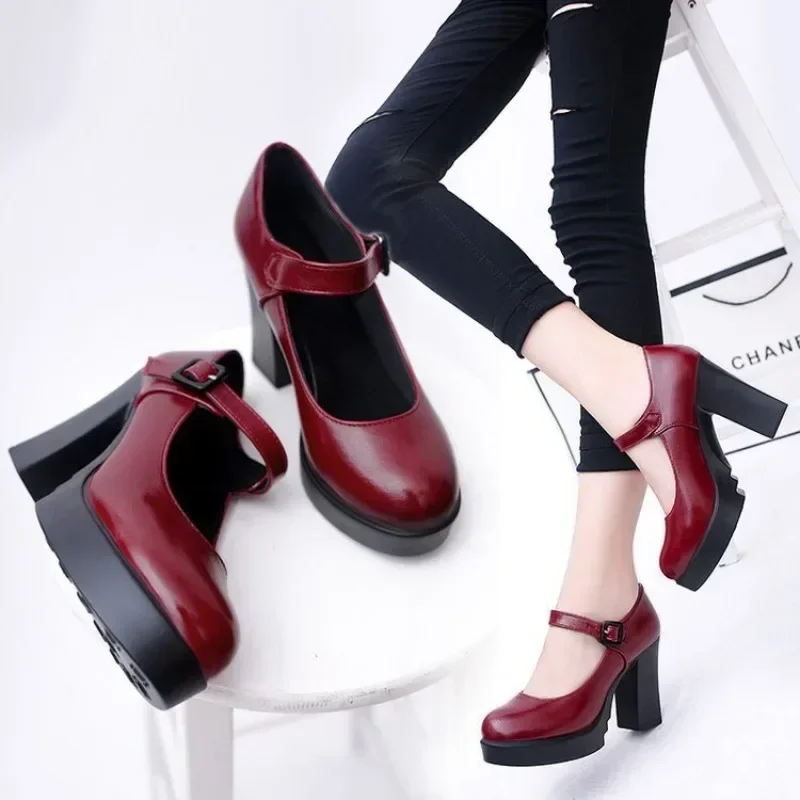 

Women's Black high heels Pumps Catwalk sandals Soft-soled Leather Thick Heels Large Size Women's Shoes Elegant woman heels