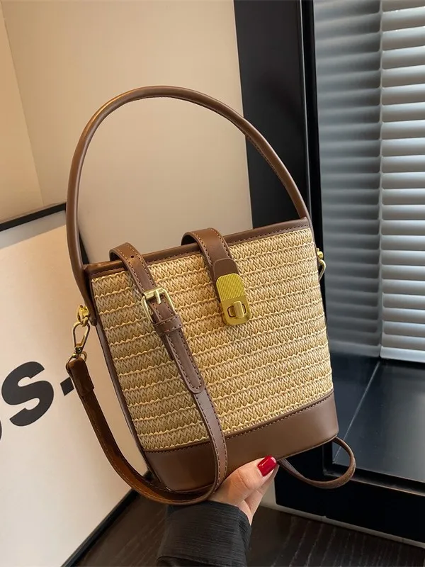 Weave straw bags,New‑arrival niche‑design crossbody bag, versatile summer high‑end‑feel hand‑held bucket bag