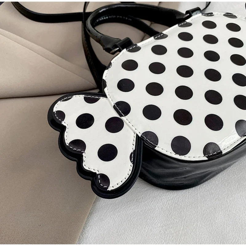Ausgefallene Bonbon-Bartform Gepunktete Crossbody-Schultertasche, Damen-Umhängetasche, Leichte Handytasche, Niedliche Farbkontrast-PU-Handtasche – Detail 11