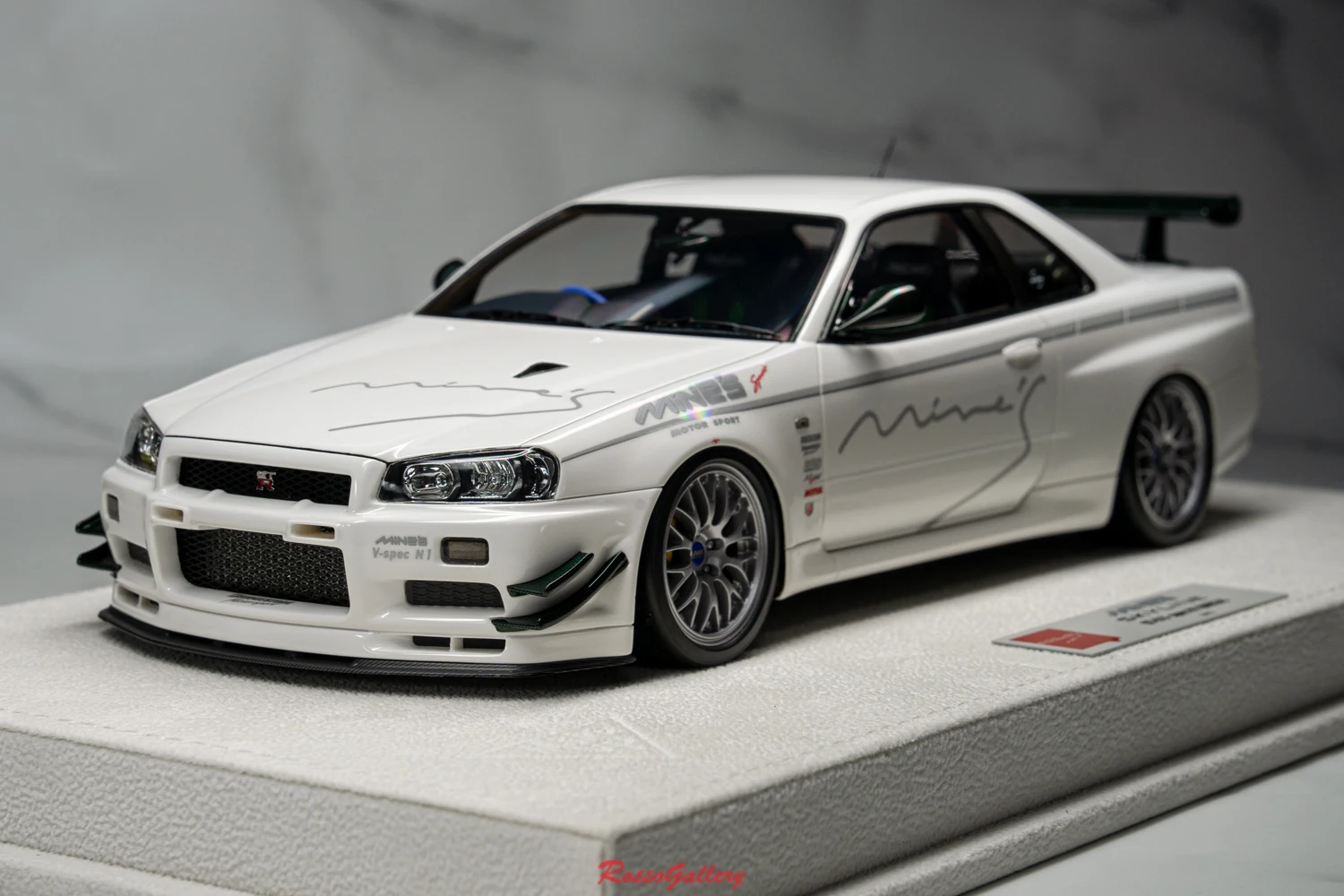 Make Up 1:18 Skyline BNR34 2012 Simulation Limited Edition Resin Metal Static Car Model Toy Gift