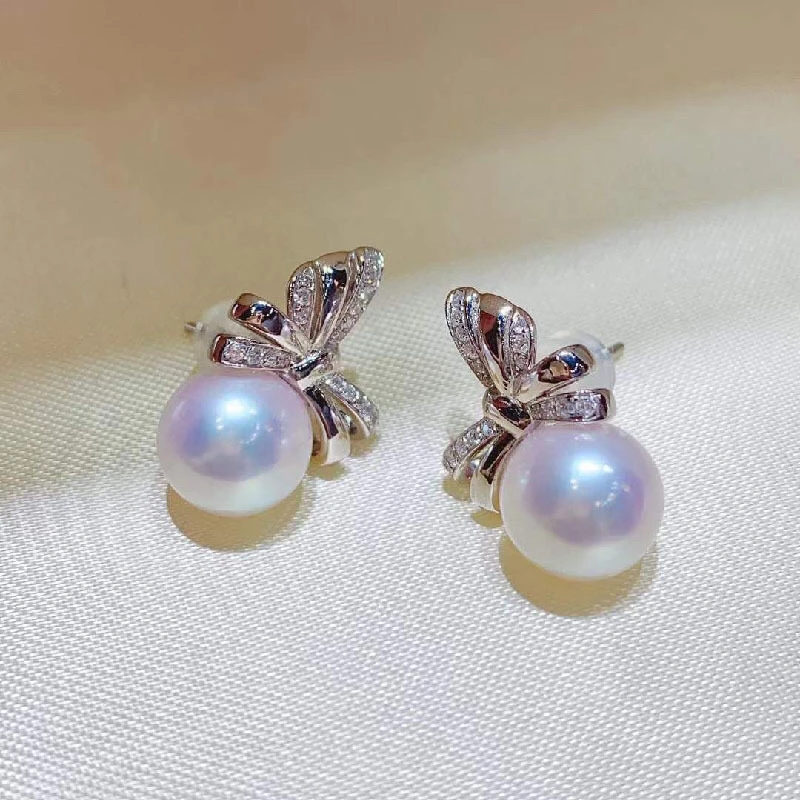 

Charming 7-8mm Akoya Round Pearl Earrings with Bow Air Texture Earrings