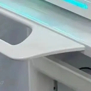 

Professional Salon Use Laser Diode 980Nm Device, Lipolisi Physiotherapy, Spider Vascular, Varicose Vein & Nail Fungi Removal