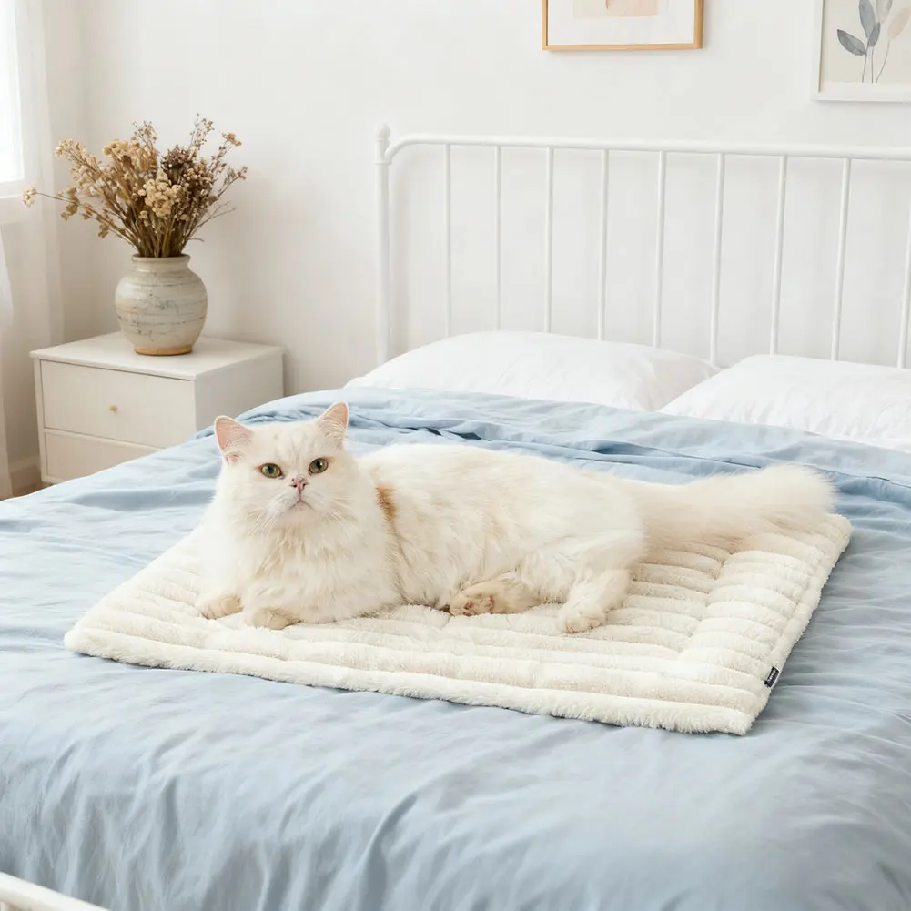 Warm Self-Warming Cat Dog Mat Soft Fleece Cozy Pet Bed Machine Washable Universal Comfort Sleeping Pad