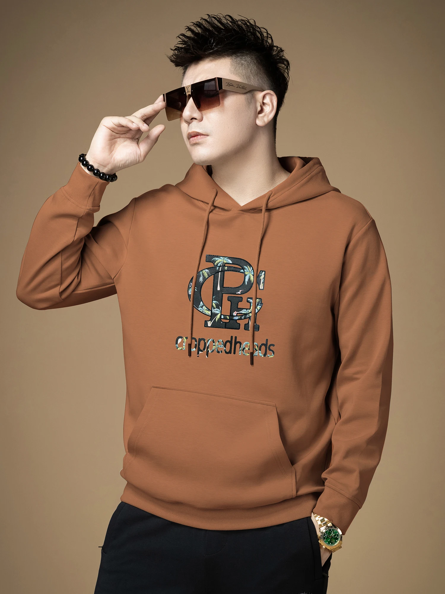 

Мужская толстовка с капюшоном карамельного цвета, повседневная, свободного кроя, удобная, из смесового хлопка и полиэстера, осенне-зимняя, новый тренд, брендовая