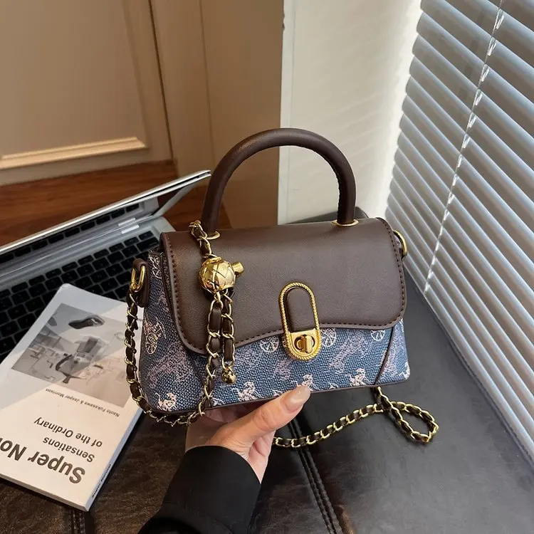 

Стильная корейская маленькая квадратная сумка 2026 года, новая модель, женская сумка через плечо, ретро-мессенджер, женская сумка