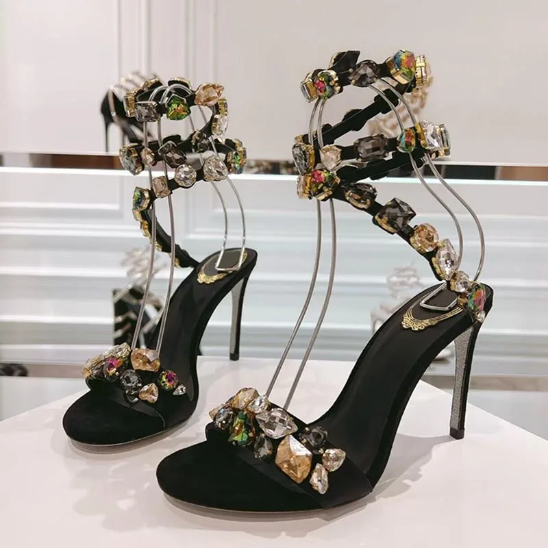 فستان أحذية حجر الراين ديكور حزام مطاط رقيقة عالية الكعب Sandalias النساء الأفعى على شكل التشابك الصنادل الصيف أحذية الحفلات