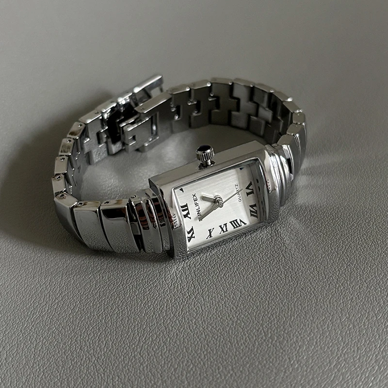Rectangle Women's Watch Silver Stainless Steel Strap Roman Numeral Quartz Watch Fashion Women's Watch