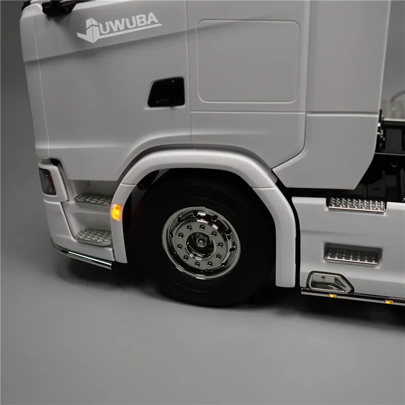 2 szt ABS przednie światło brwi do 1/14 Tamiya RC Truck Wywrotka Scania 770s 6×4 56368 Diy Części zamienne do samochodów ciężarowych