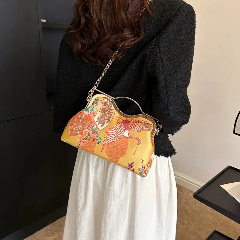 2024 INS Elegant Women Flower Print Handbags Vintage Lady Chain Shoulder Bags Clutch Simplicity Crossbody Bags Lock Shell Clip