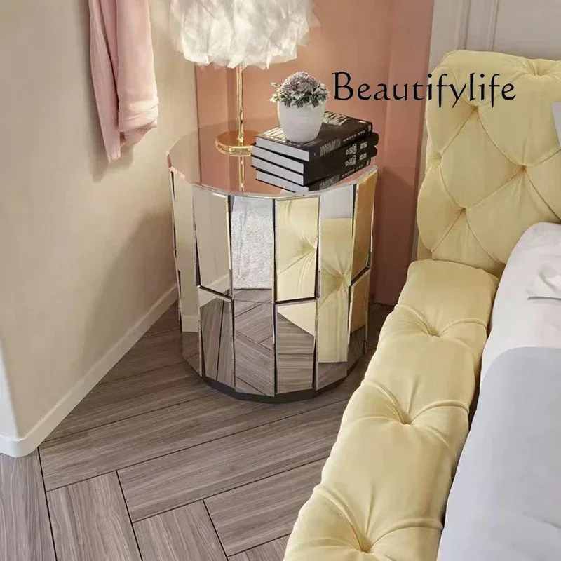

туалетный столик Modern simple mirror round light luxury sofa several bedside tables fashionable high-end atmospheric bedroom ta
