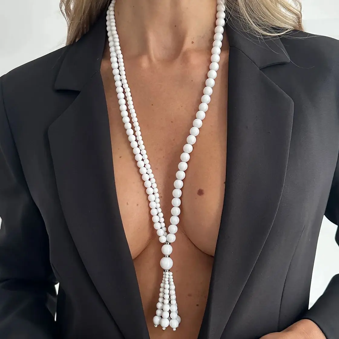 Salircon Vintage Elegante Schwarz Weiß Acryl CCB Perlen Quaste Anhänger Halsketten Frauen Boho Charme Pullover Kette Hochzeit Schmuck