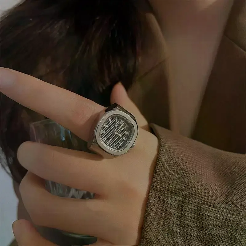 Vintage Y2K Finger Watch Rings For Women Men Quartz Watch Mini Watch Couple Punk Elastic Band Mini Watch Ring Gift