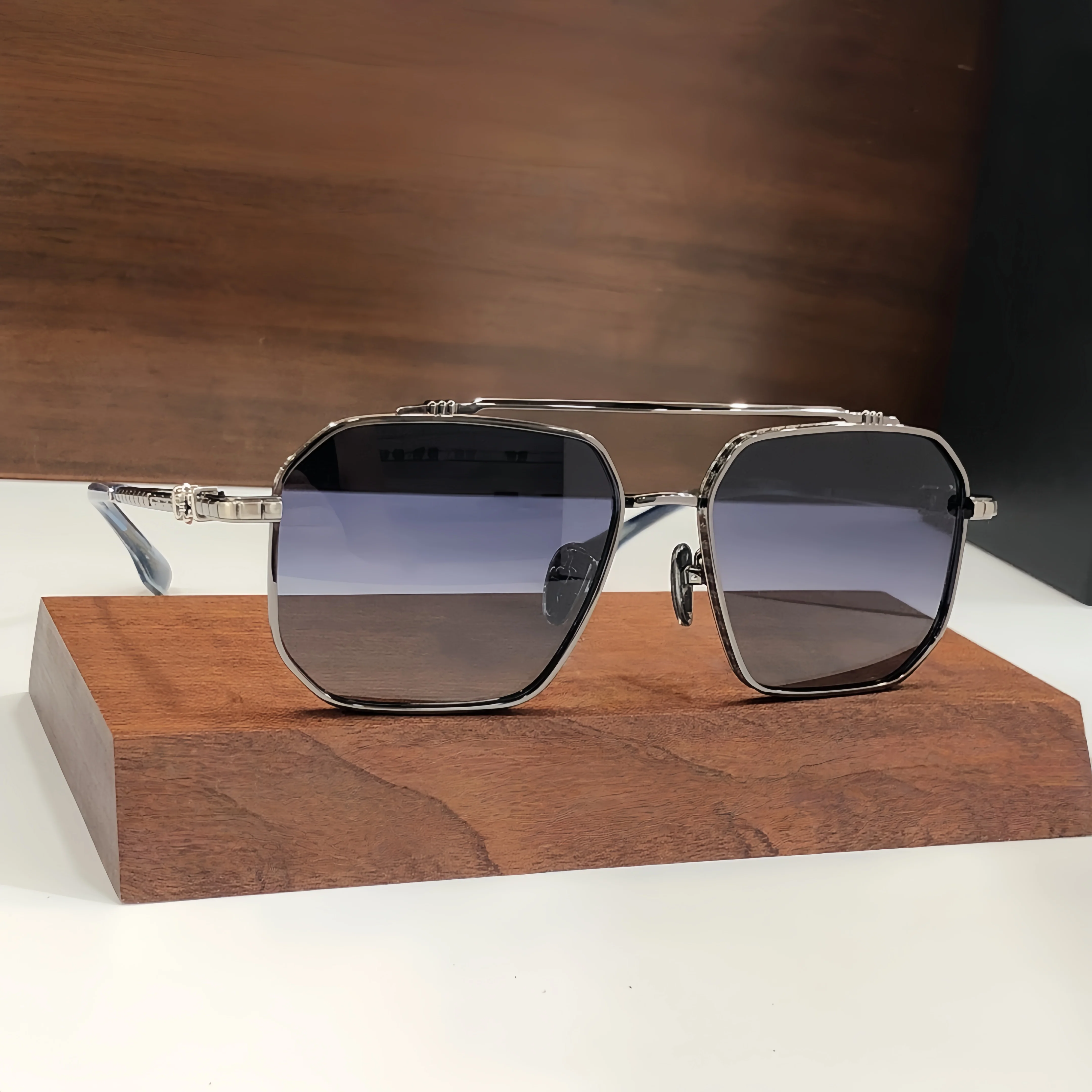 

2025 New Men's Fashion Retro Sunglasses Outdoor Driving Travel Sunscreen Party UV400 Women's Trendy Sunglasses High Quality