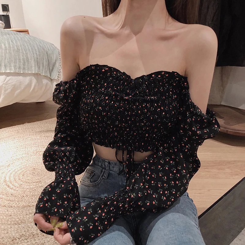 Women\'s Blouse Square Collar Korean Version Floral Print Exposing Navel Dopamine Puff Long Sleeves Chiffon Blouse.