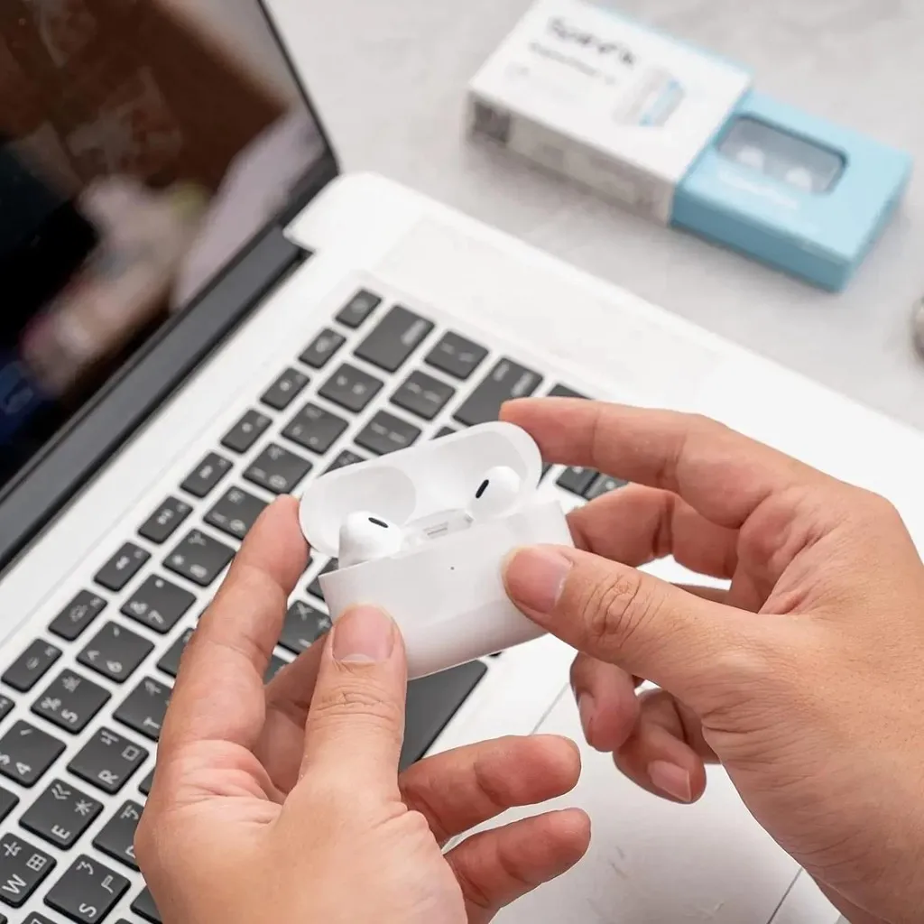 Spinfit SuperFine Patented Eartips Comfort Earbud Tips with Adapter Design for AirPods Pro Generation 1 & 2 (1 Pair)